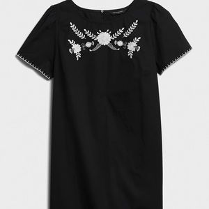 NWT banana Republic Embroidered Shift Med Dress Black/White